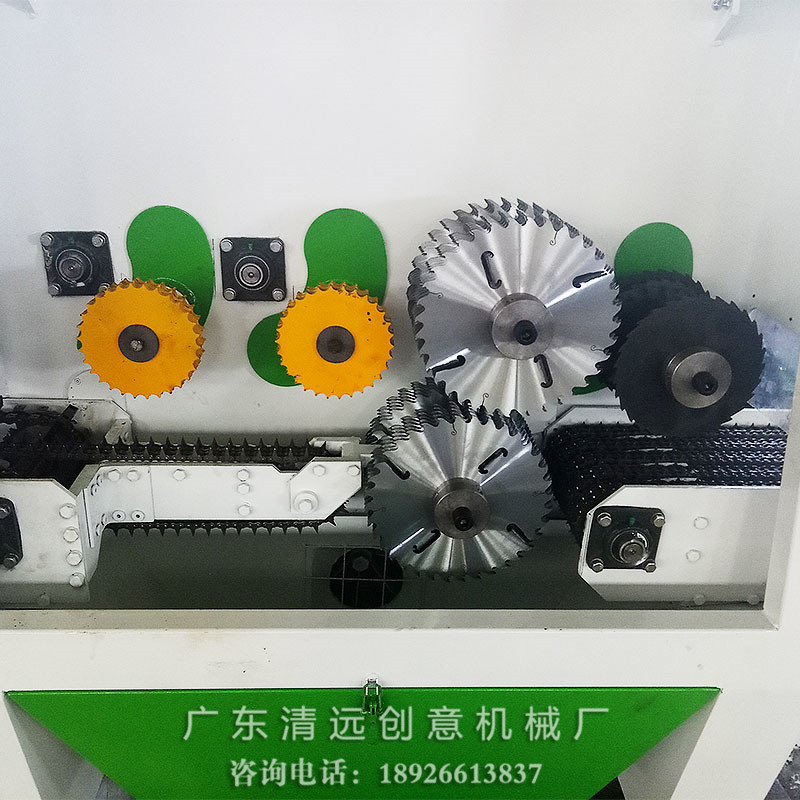 圓木多片鋸機(jī)型內(nèi)倉(cāng)，采用V型送料鏈，送料更穩(wěn)；超薄鋸片，出材率高達(dá)80%以上